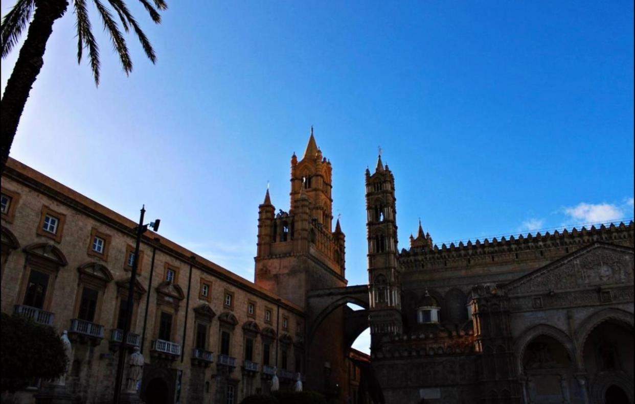 Dietro La Cattedrale Palermo Exterior photo