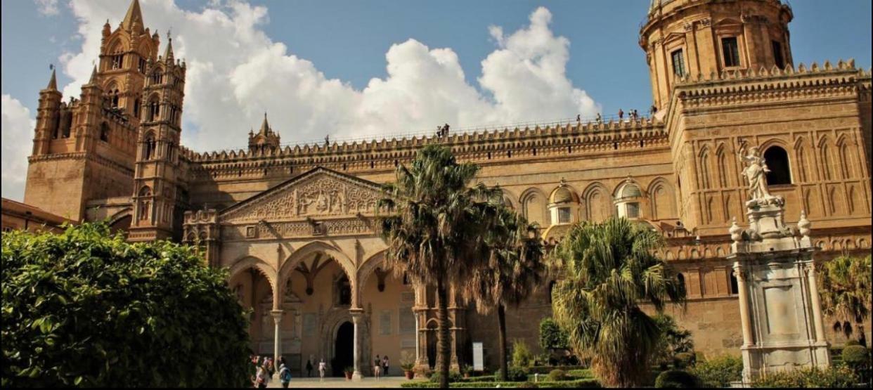 Dietro La Cattedrale Palermo Exterior photo